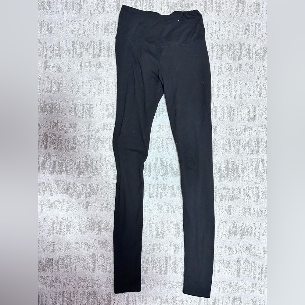 Black regular leggings